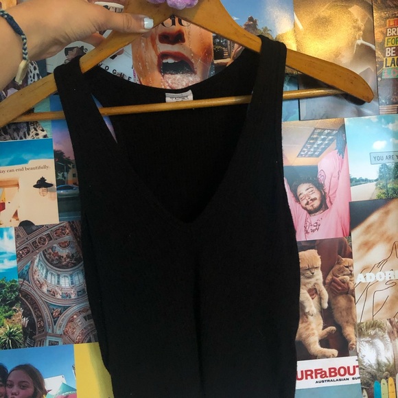 tillys black crop top - Picture 3 of 4